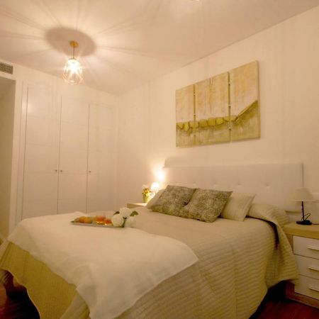 Apartmán Apartamento Vacacional Carmona Exteriér fotografie